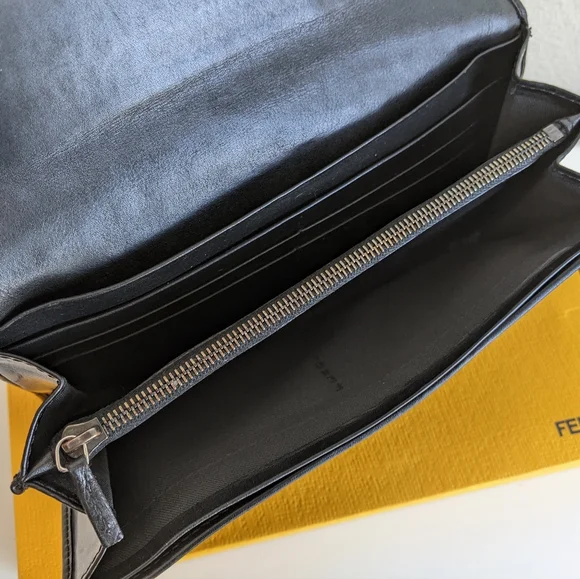 Fendi wallet - Picture 5 of 13